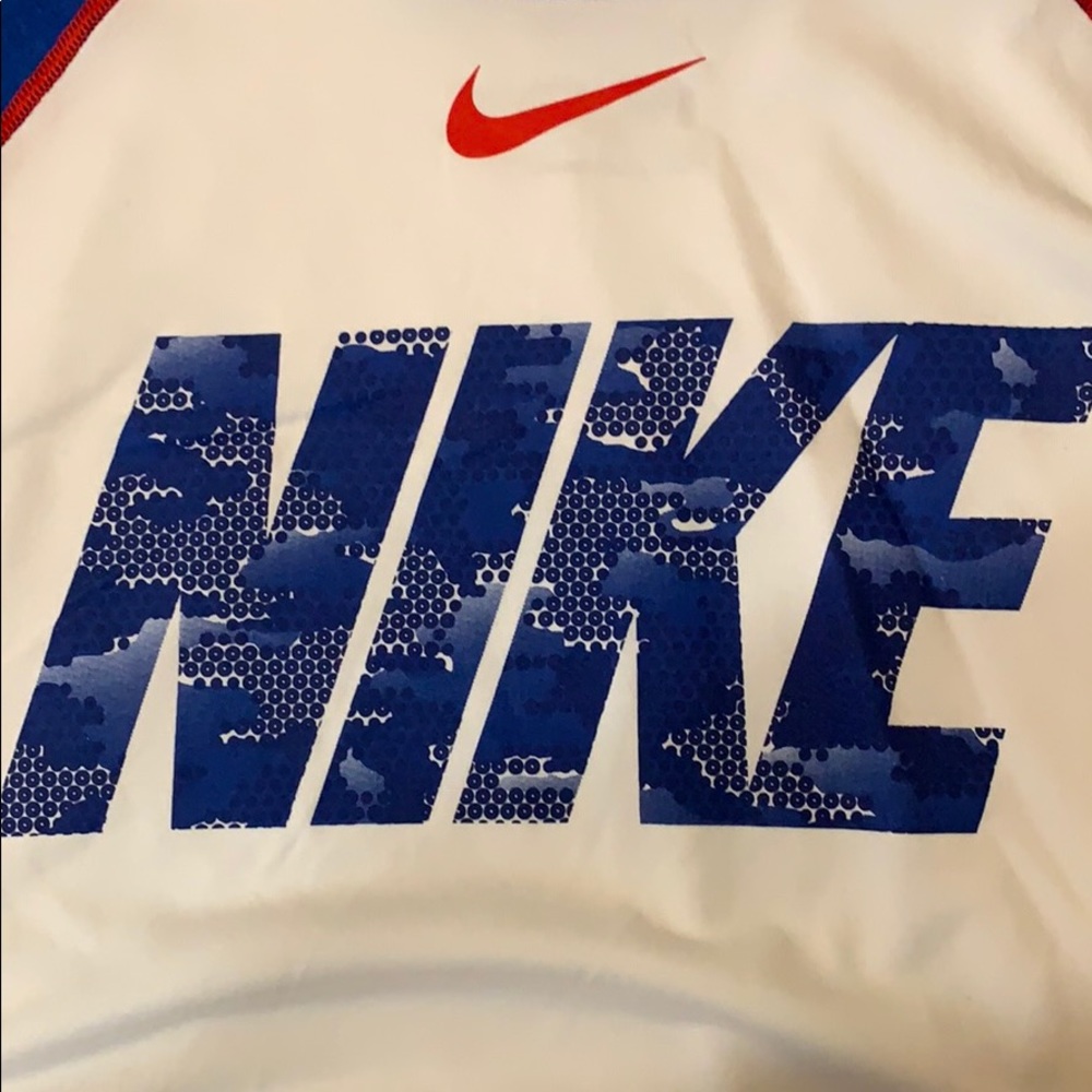 Men’s Nike Shirt - Picture 3 of 4